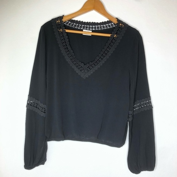 Others Follow Boho Long Sleeve Black Lace V-Neck Hollowed Out Sleeves Size M - Picture 1 of 10